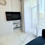 Apartament In In The Center By The Sea *