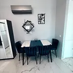 Apartament In In The Center By The Sea *