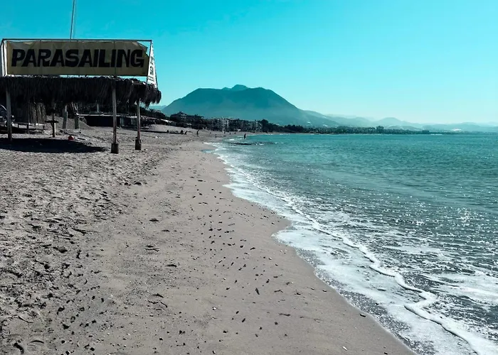 In In The Center By The Sea Daire
