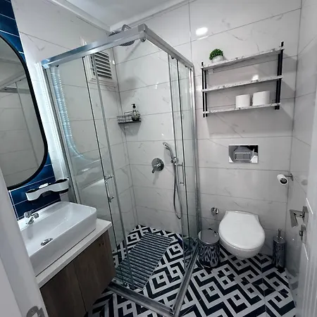 In In The Center By The Sea Daire Alanya